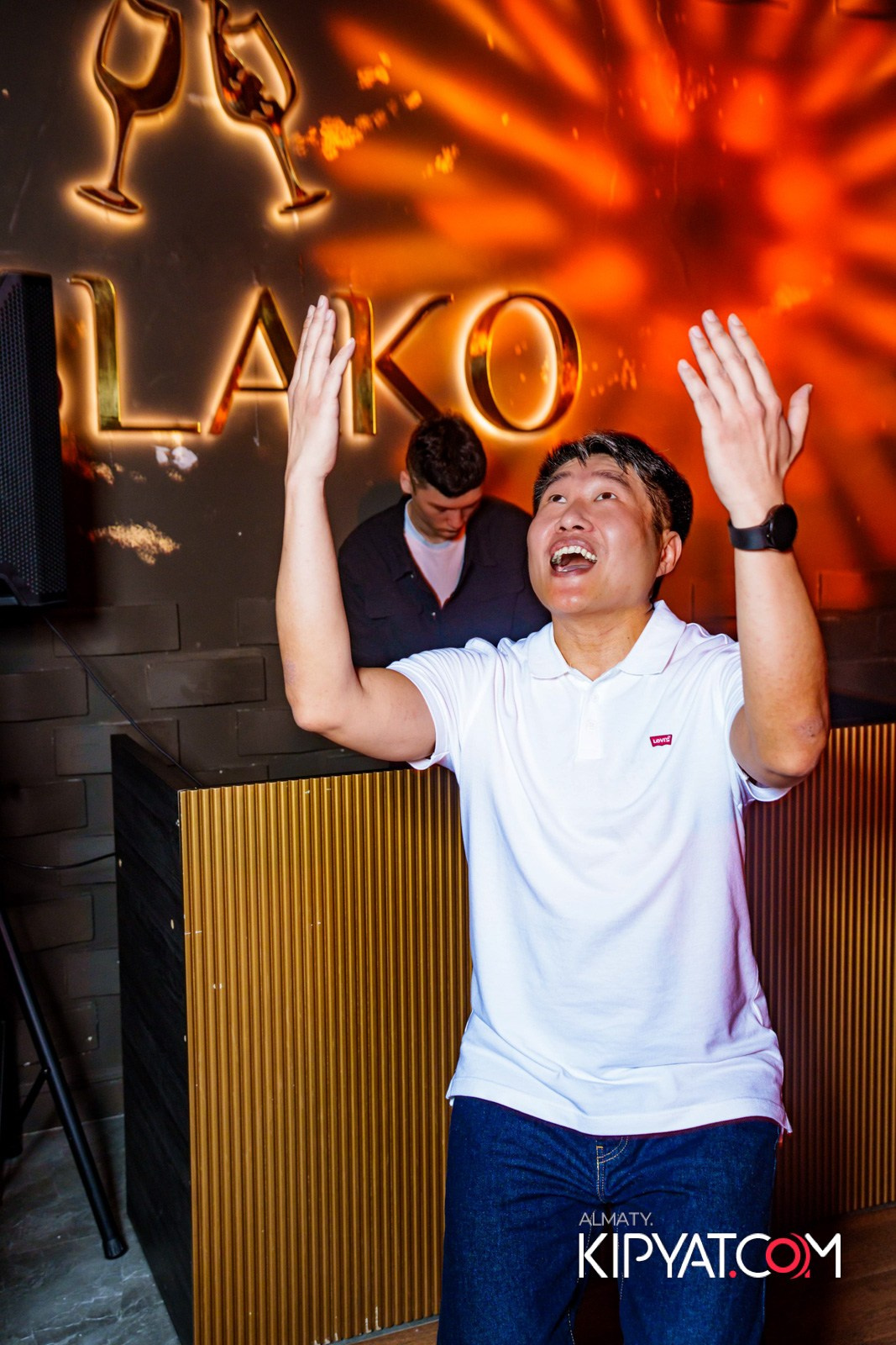 OBLAKO LOUNGE BAR. КИПЯТКОМ АЛМАТЫ!