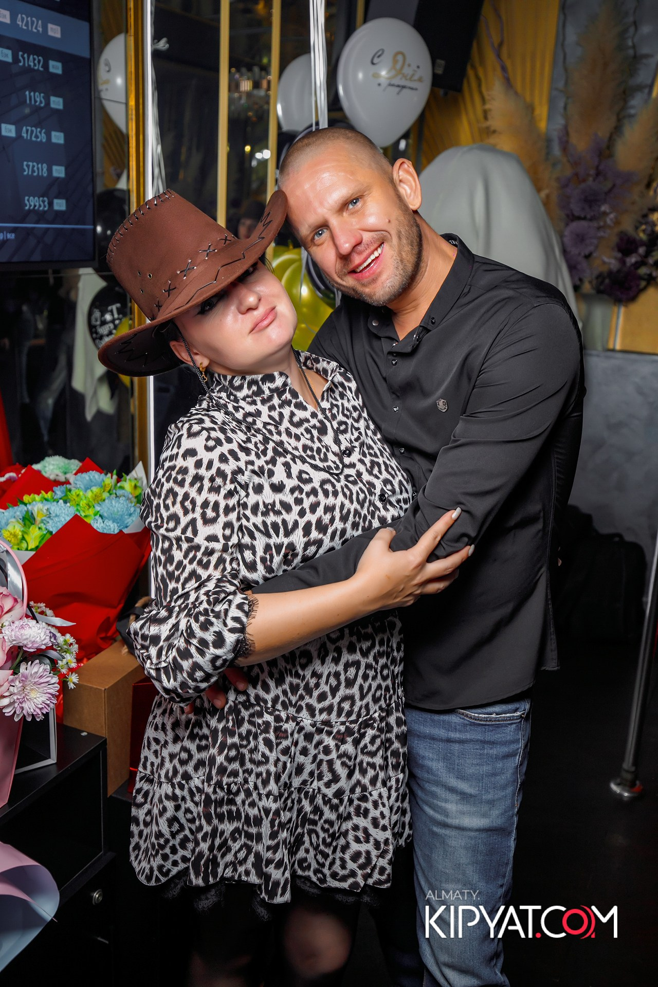 УХО И МЕДВЕДЬ НА ГАГАРИНА. КИПЯТКОМ АЛМАТЫ!