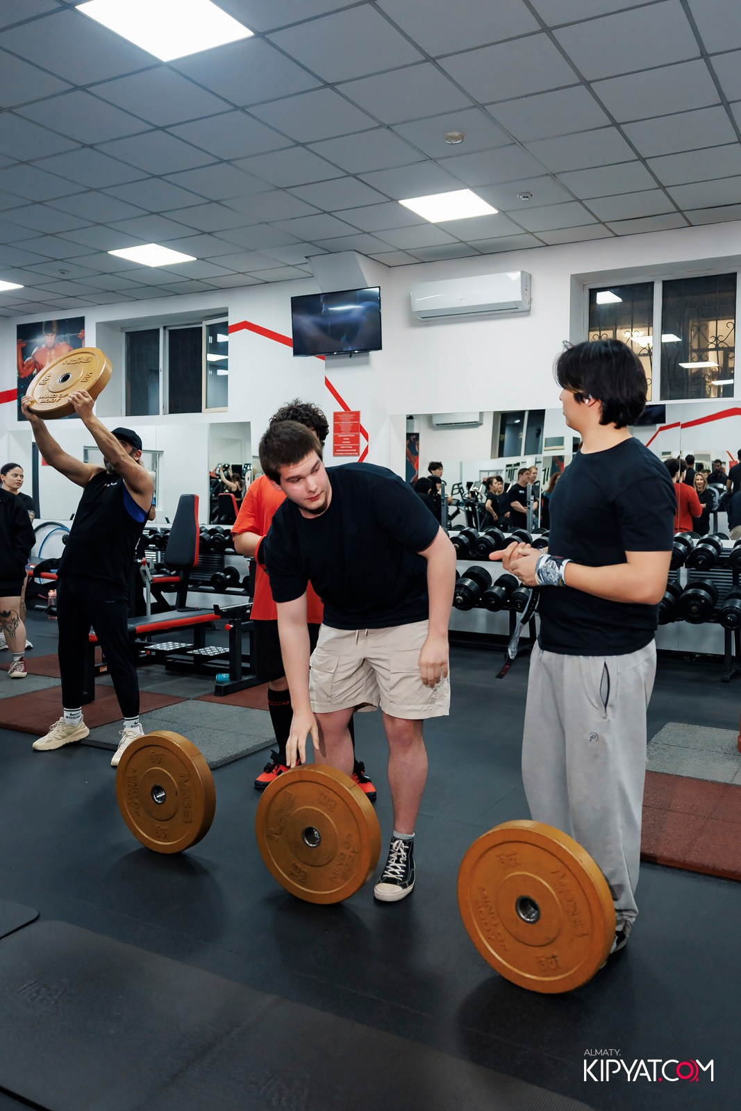 ДЕНЬ РОЖДЕНИЯ ТРЕНАЖЕРНОГО ЗАЛА MIND OF BODY. КИПЯТКОМ АЛМАТЫ! Фотосъемка мероприятий в Алматы