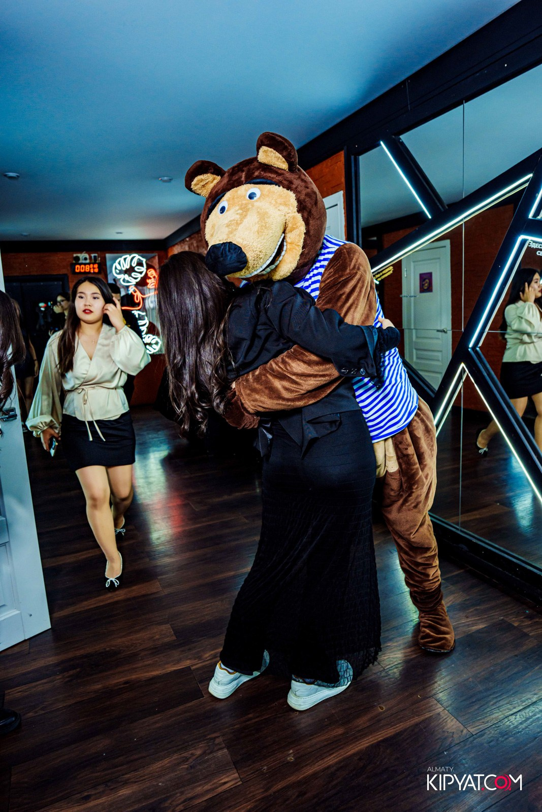 УХО И МЕДВЕДЬ НА САИНА. КИПЯТКОМ АЛМАТЫ!