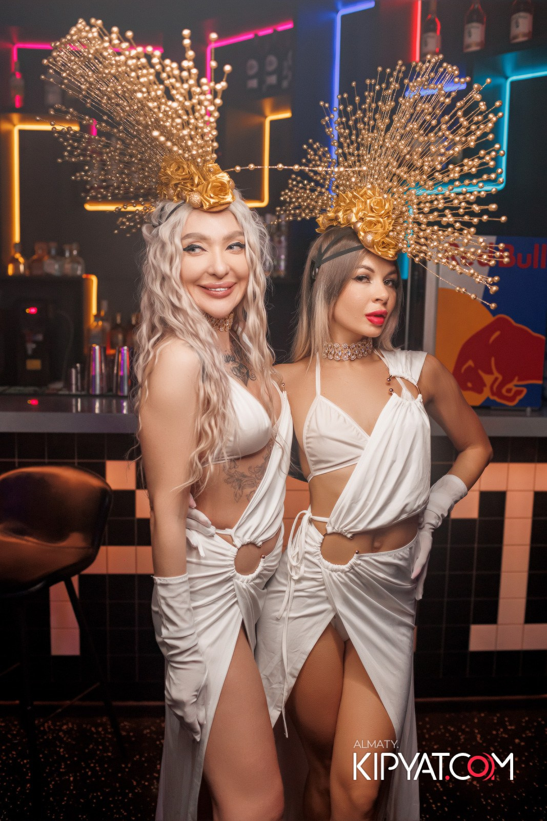 SANTA BARBARA — ПИТ ДЖЕЙСОН (ГР. ПРЕМЬЕР-МИНИСТР) И ИЛЬЯ ЗУДИН (ГР. ДИНАМИТ) НА ПРЕДНОВОГОДНЕЙ ВЕЧЕРИНКЕ. КИПЯТКОМ АЛМАТЫ!