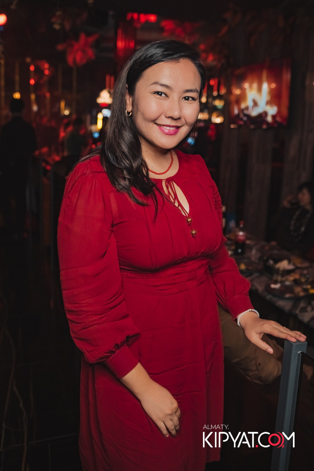 БАР ПАНАЕХАЛИ НА ДОСТЫК. КИПЯТКОМ АЛМАТЫ!