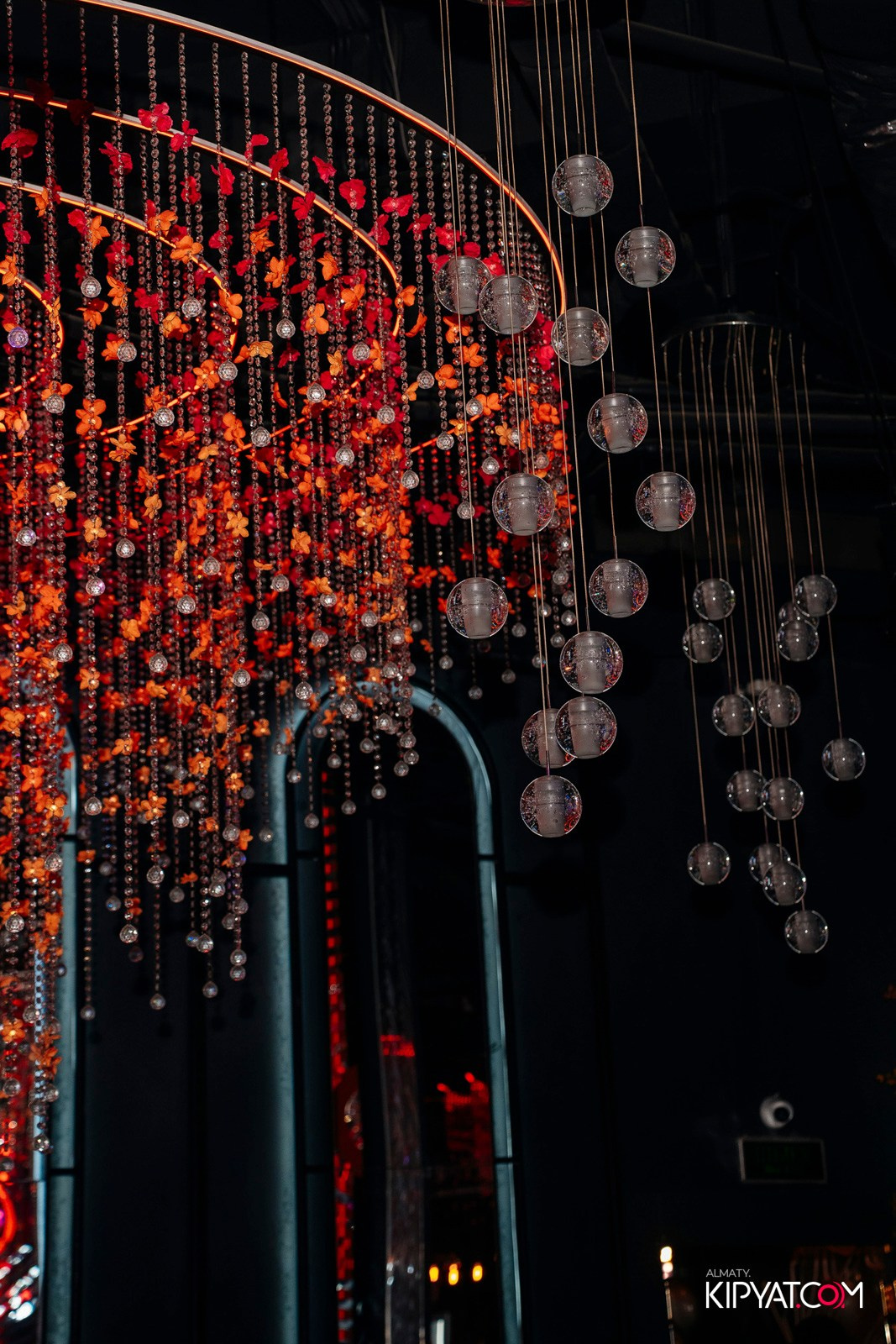 FRIENDS BAR & TERRACE. КИПЯТКОМ АЛМАТЫ!