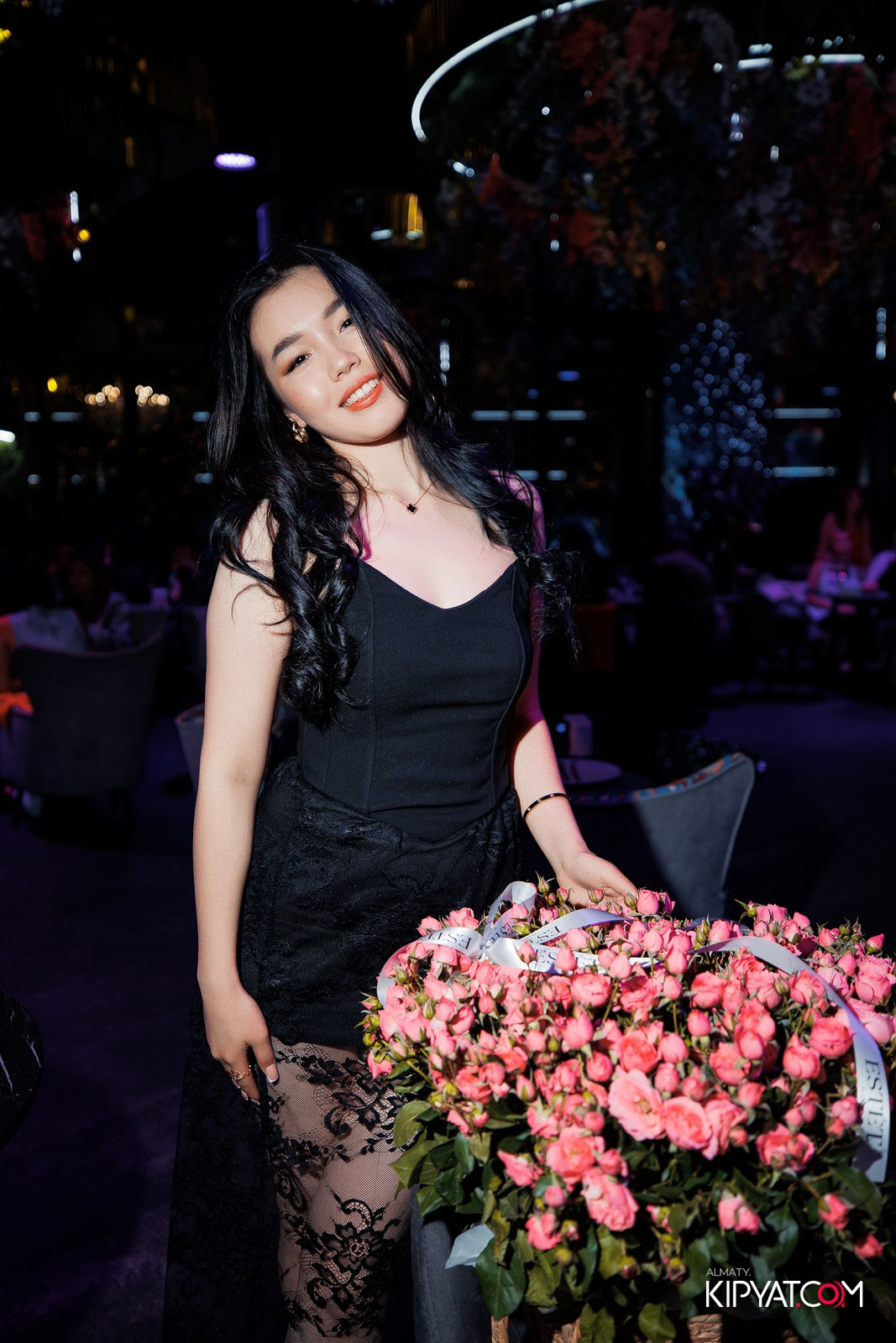 FRIENDS BAR & TERRACE. КИПЯТКОМ АЛМАТЫ!