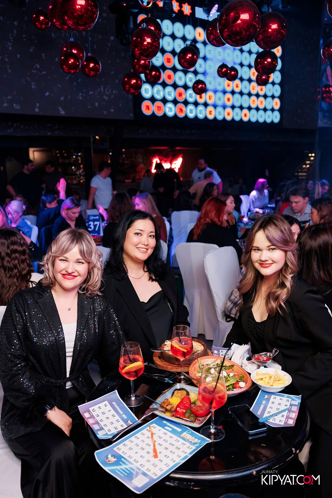 МУЗЫКАЛЬНОЕ ЛОТО В HIT RETRO. КИПЯТКОМ АЛМАТЫ! Фотосъемка мероприятий в Алматы