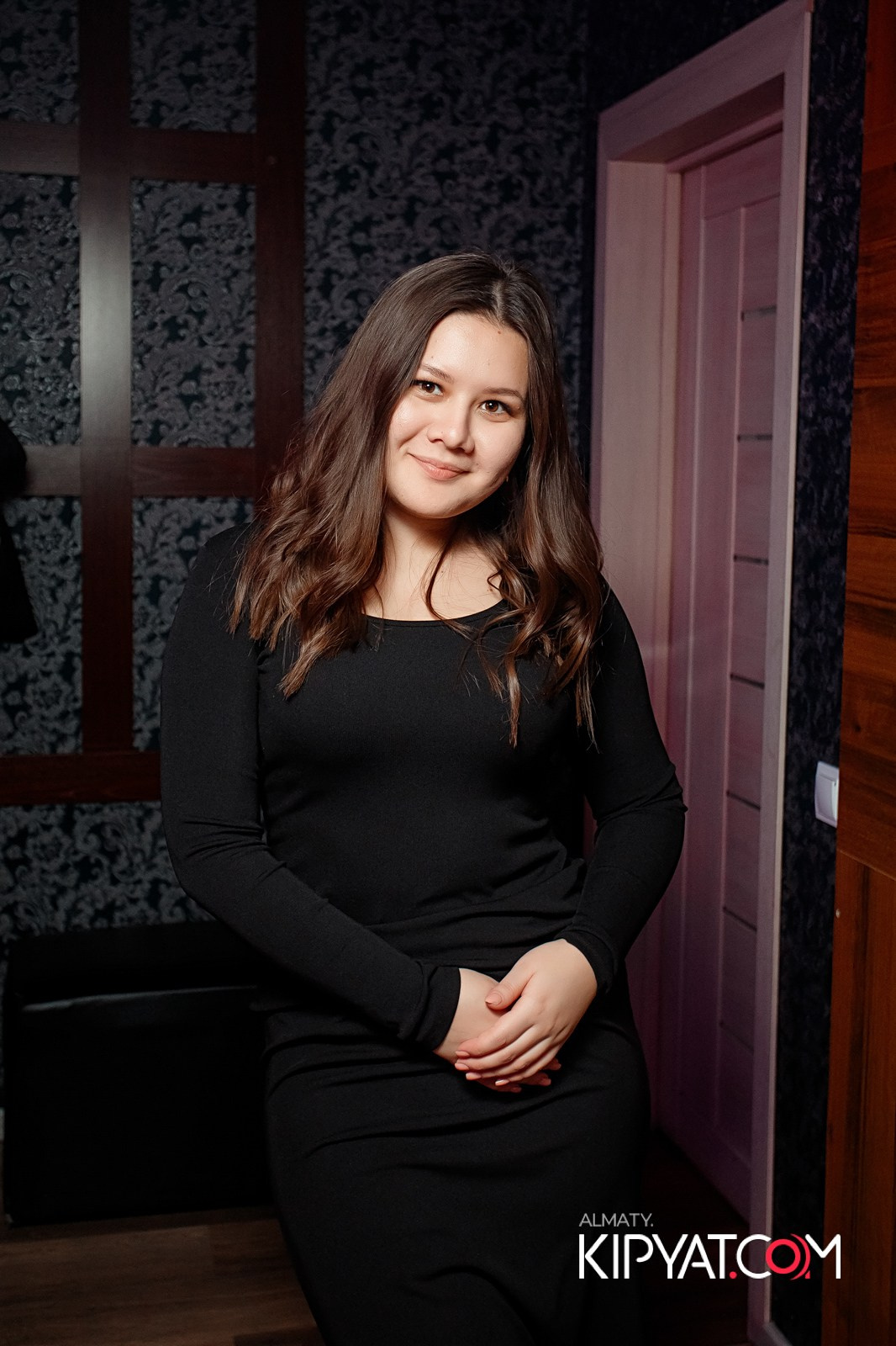 КАРАОКЕ-БАР РОЯЛЬ НА НУРМАКОВА. КИПЯТКОМ АЛМАТЫ!