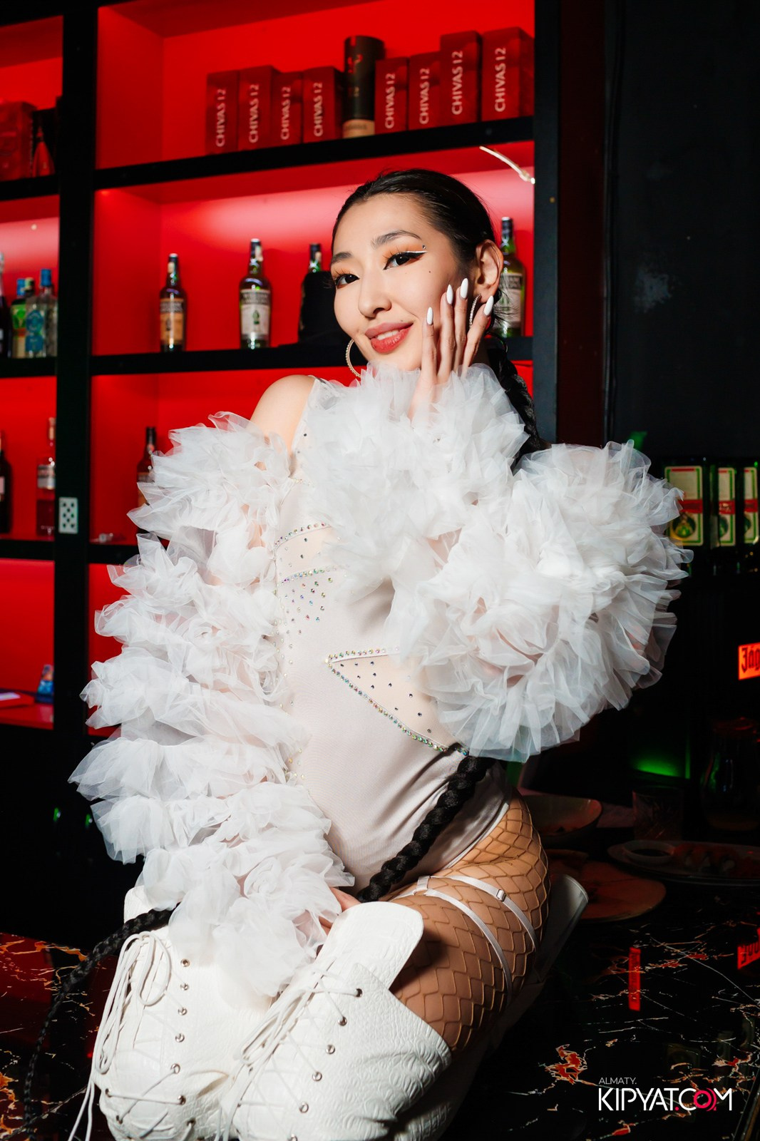 UYAT EMES BAR. КИПЯТКОМ АЛМАТЫ!