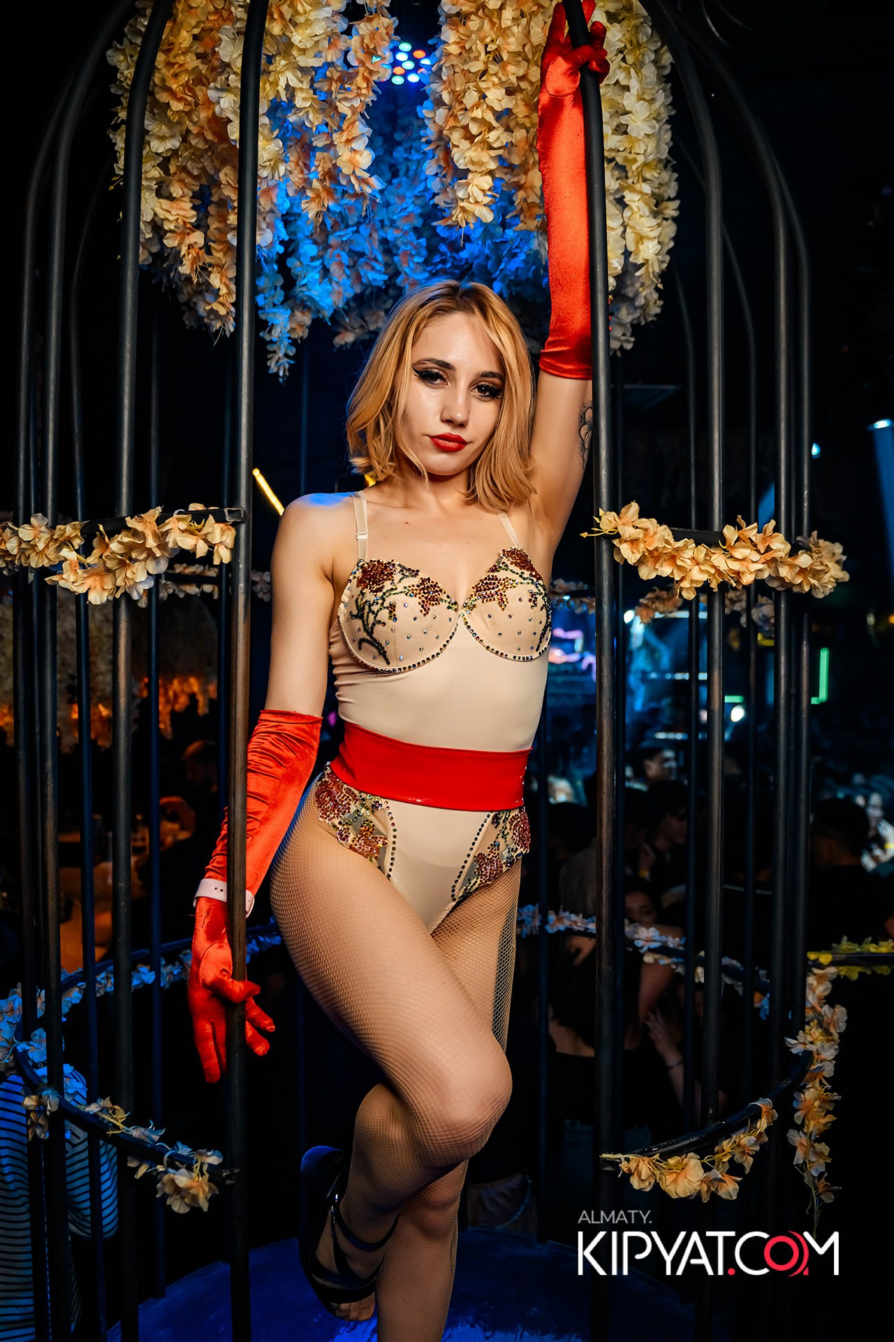 UYAT EMES BAR. КИПЯТКОМ АЛМАТЫ!