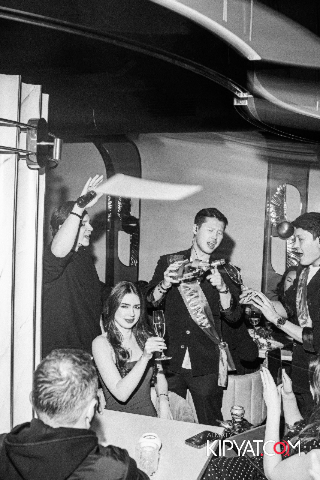 QUEEN. КИПЯТКОМ АЛМАТЫ!