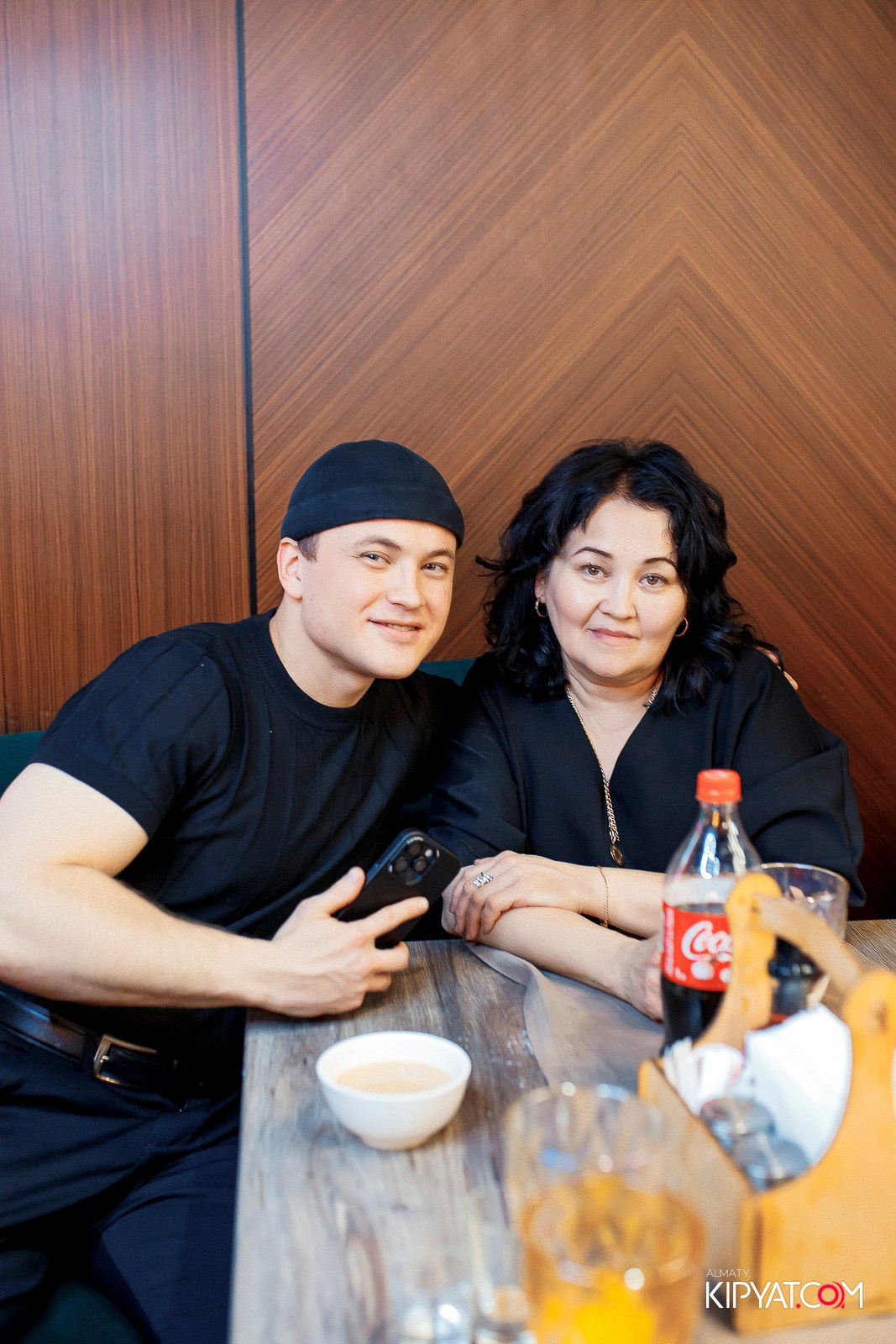 КАФЕ ЖАСМИН НА МОМЫШУЛЫ. КИПЯТКОМ АЛМАТЫ! Фотосъемка мероприятий в Алматы