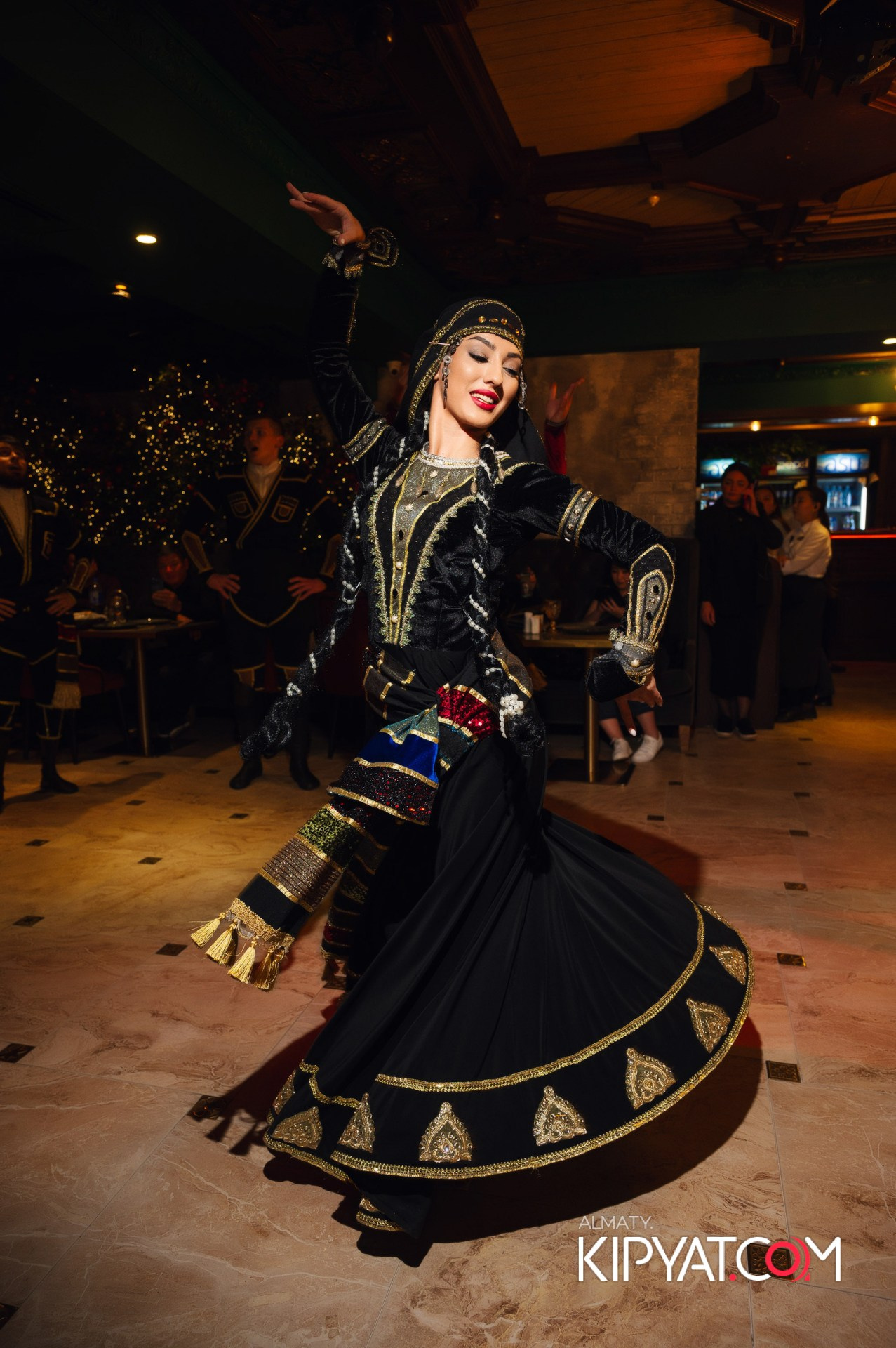 ALAZANI НА КАБАНБАЙ БАТЫРА. КИПЯТКОМ АЛМАТЫ!