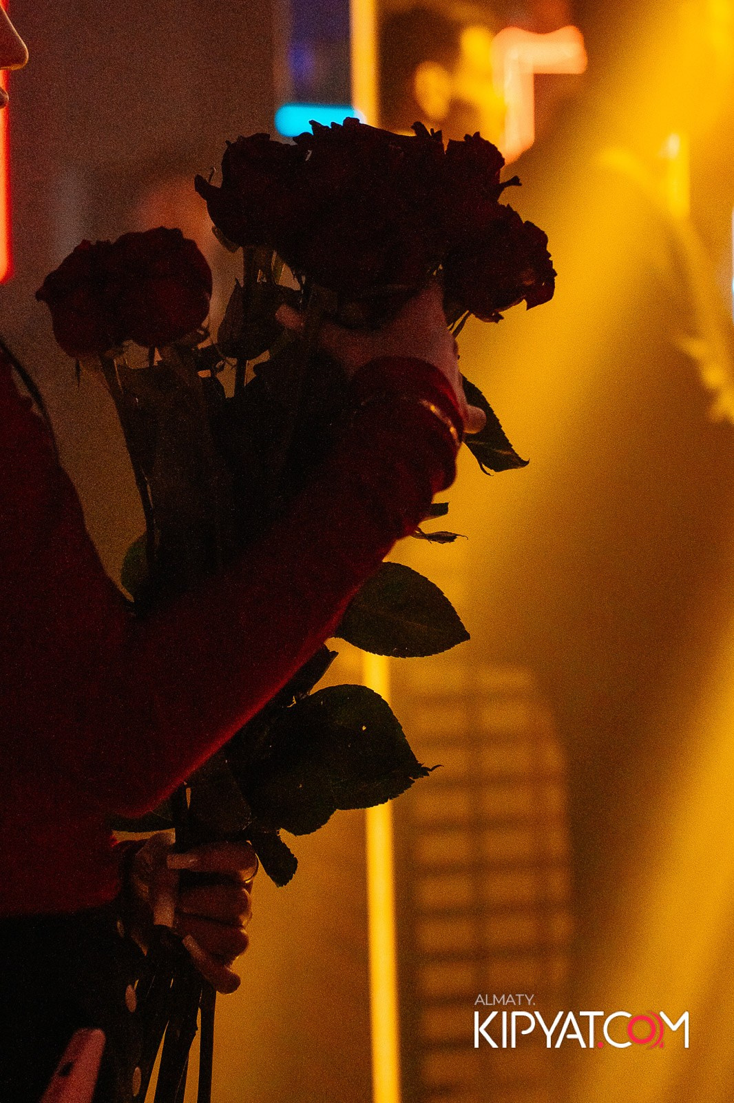 SANTA BARBARA — ВЫСТУПЛЕНИЕ LIZWI. КИПЯТКОМ АЛМАТЫ!