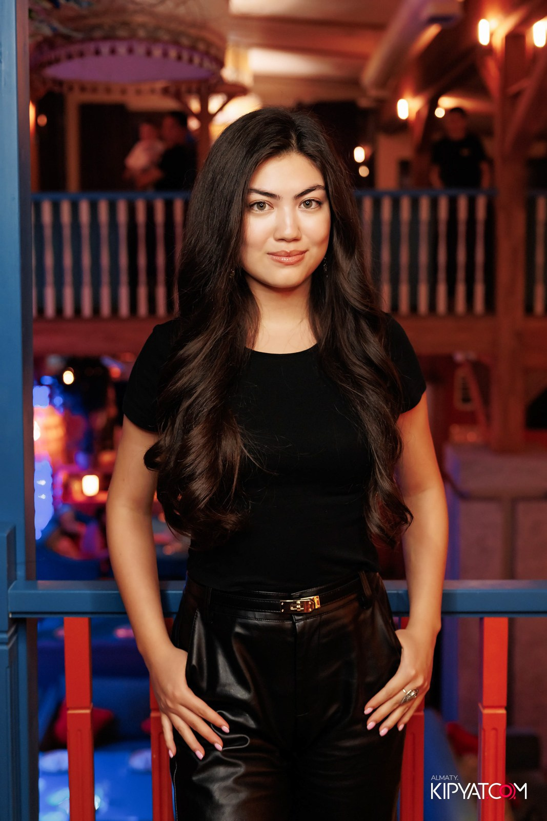 ГРУЗИНСКИЙ ДВОР НА КАБАНБАЙ БАТЫРА. КИПЯТКОМ АЛМАТЫ!