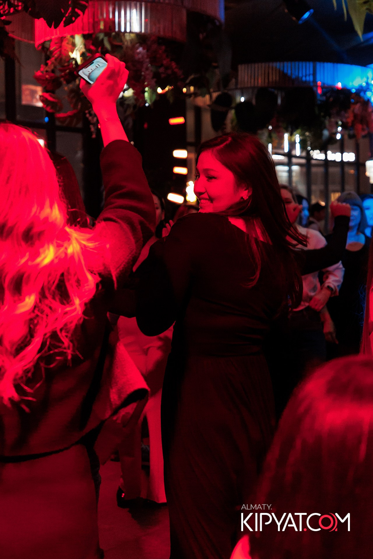 FRIENDS BAR & TERRACE. КИПЯТКОМ АЛМАТЫ! Фотосъемка мероприятий в Алматы