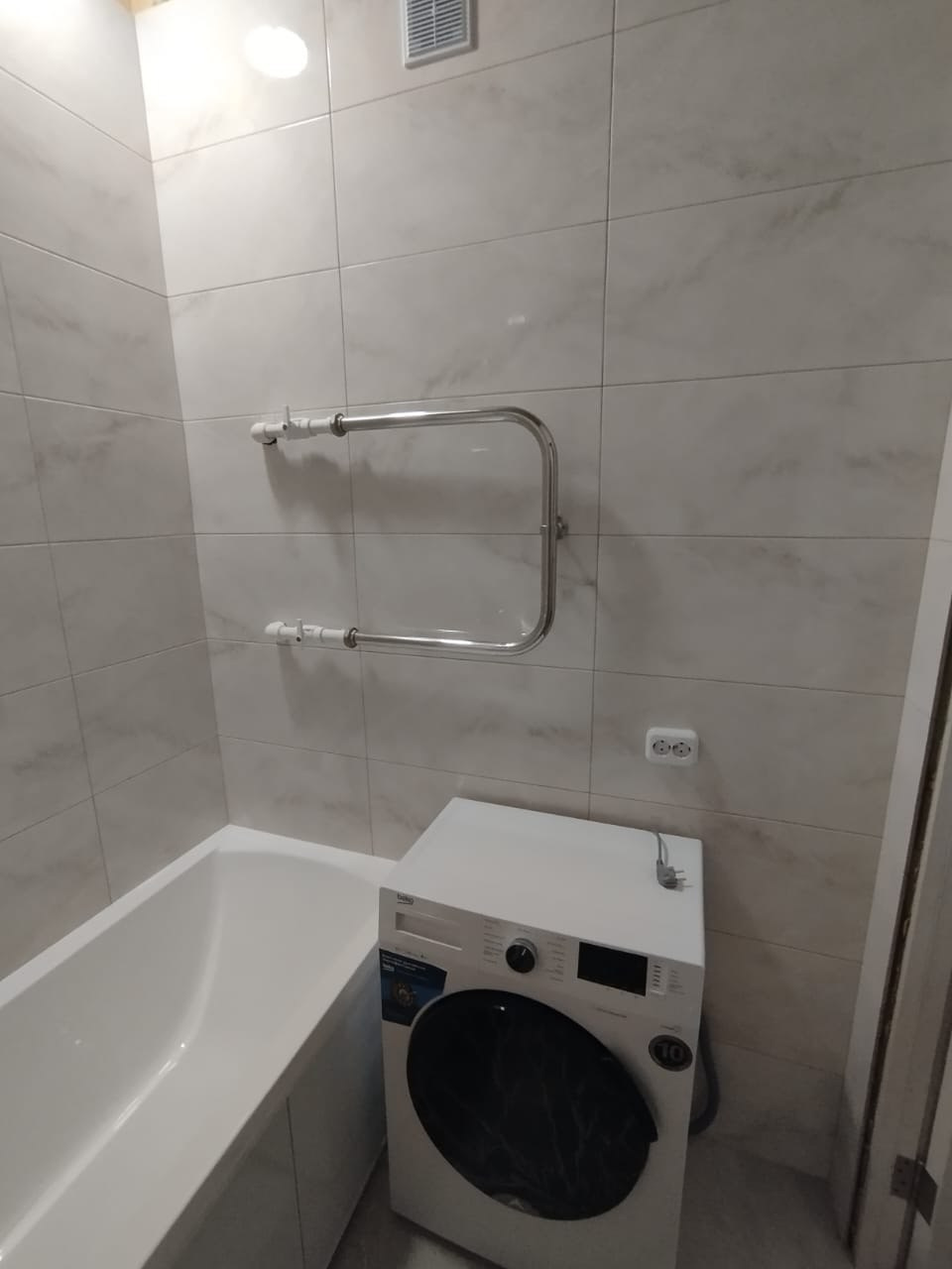 Ванная комната (ул. Тэцевская д. 4а). Ремонт санузла, туалета, ванной под ключ в Казани. Укладка плитки