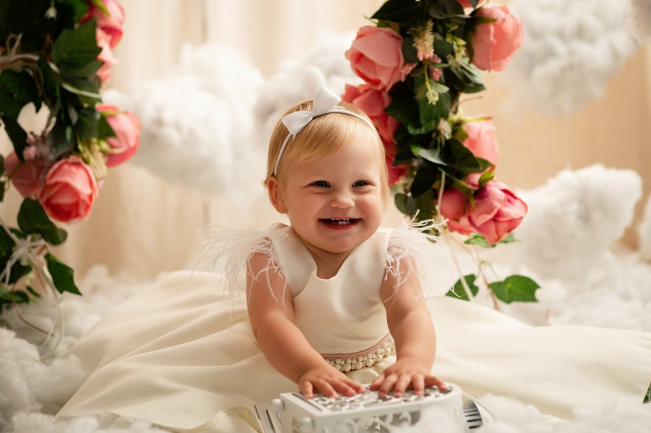 Цветочная качель. ФОТОГРАФ НА ГОДИК, БЕРЕМЕННОСТИ, НОВОРОЖДЕННЫХ, КРЕЩЕНИЯ МОСКВА