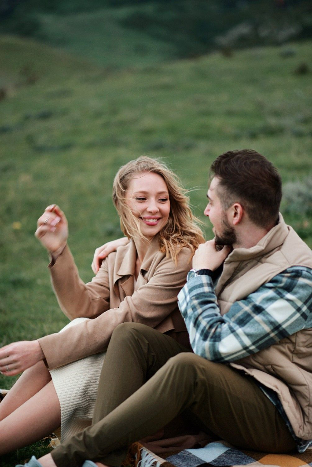 LoveStory в горах. Ваш личный фотограф в Пскове Анаис Рамирез