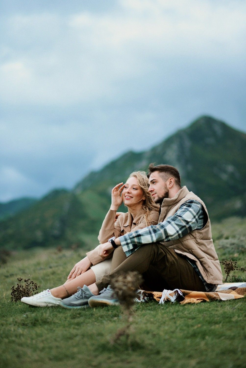 LoveStory в горах. Ваш личный фотограф в Пскове Анаис Рамирез