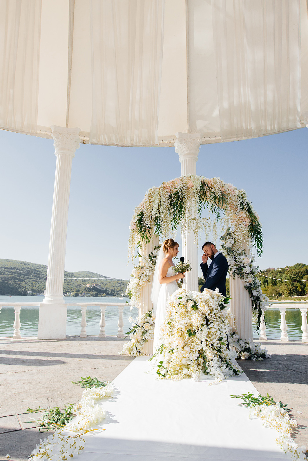 Свадьба с выездной регистрацией в Абрау-Дюрсо