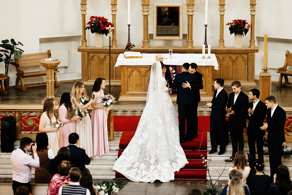 Свадьба в Москве с эмоциональным христианским венчанием. Архитектурный и интерьерный фотограф в Краснодаре | Дмитрий Демской