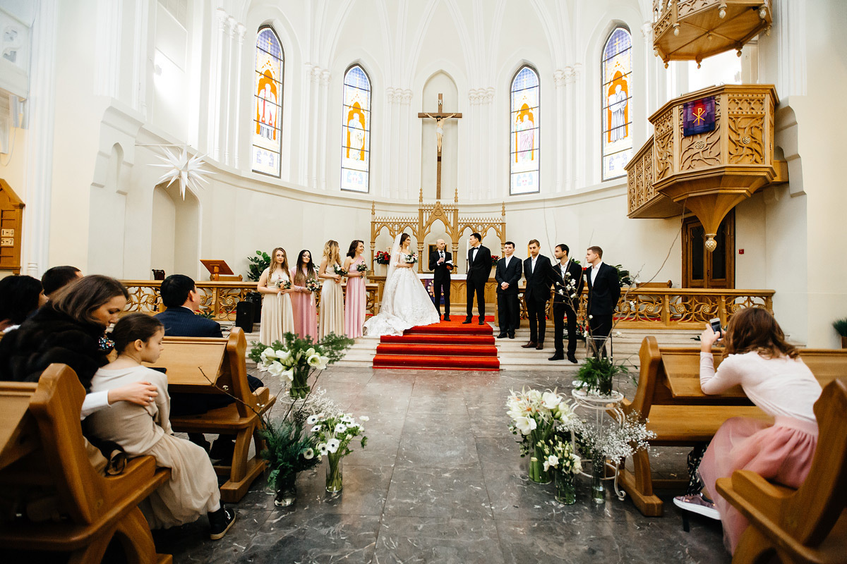 Свадьба в Москве с эмоциональным христианским венчанием. Архитектурный и интерьерный фотограф в Краснодаре | Дмитрий Демской