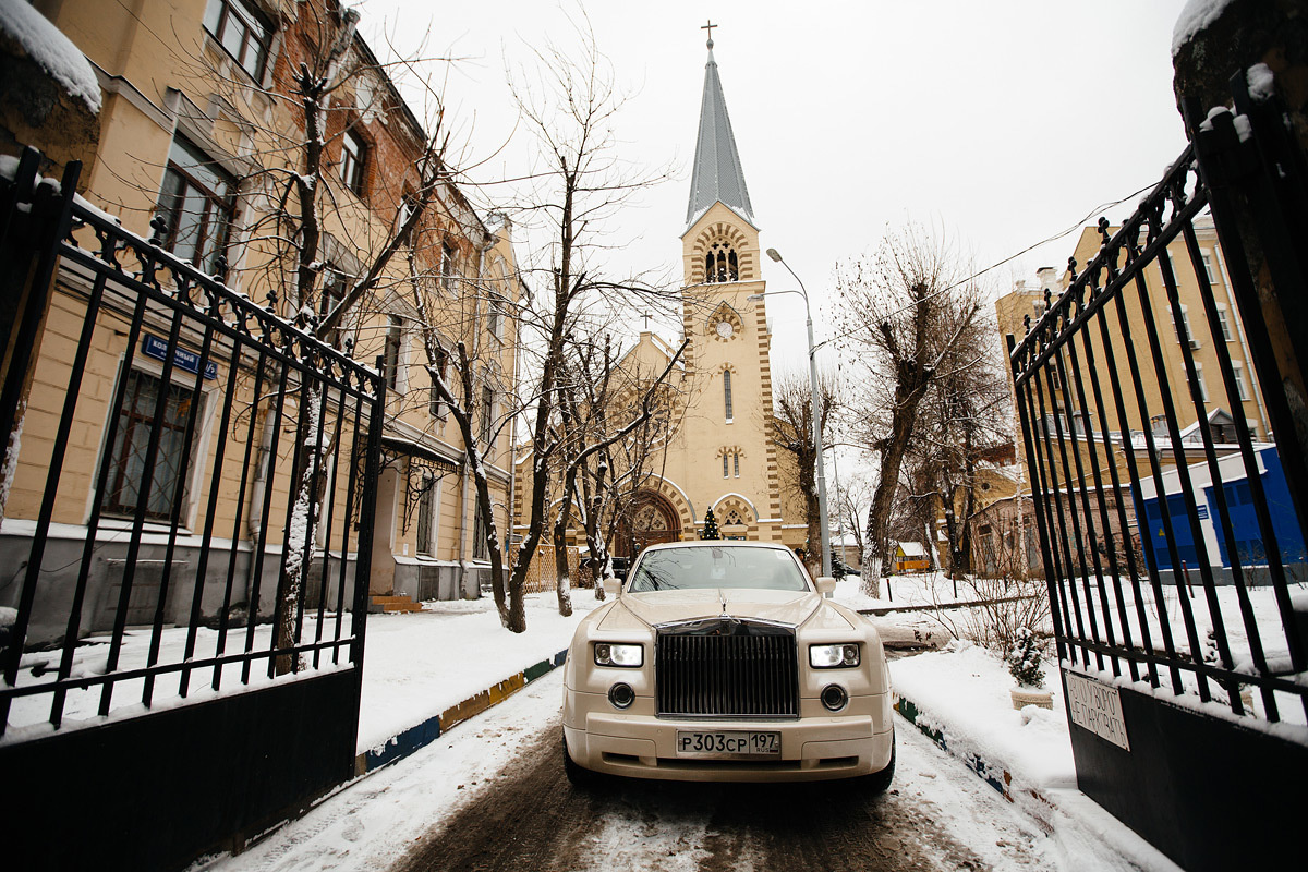 Свадьба в Москве с эмоциональным христианским венчанием. Архитектурный и интерьерный фотограф в Краснодаре | Дмитрий Демской