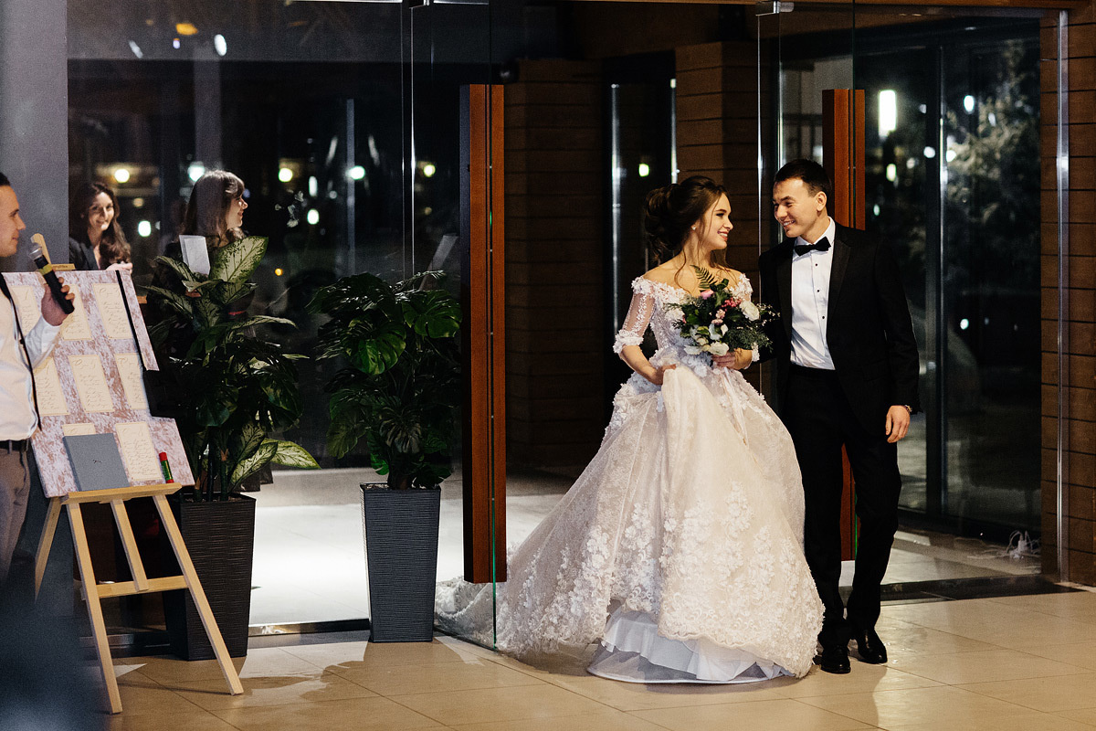 Свадьба в Москве с эмоциональным христианским венчанием. Архитектурный и интерьерный фотограф в Краснодаре | Дмитрий Демской