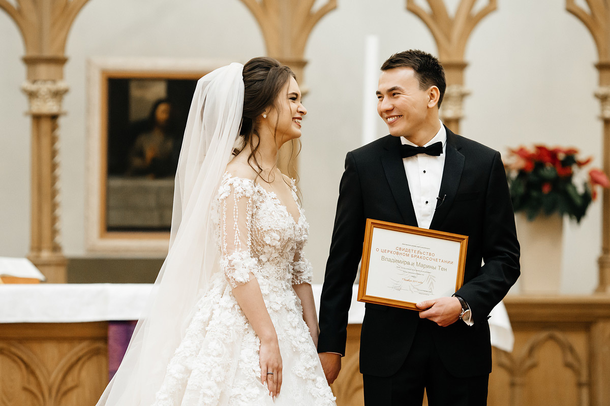 Свадьба в Москве с эмоциональным христианским венчанием. Архитектурный и интерьерный фотограф в Краснодаре | Дмитрий Демской