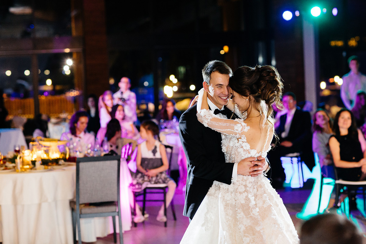 Свадьба в Москве с эмоциональным христианским венчанием. Архитектурный и интерьерный фотограф в Краснодаре | Дмитрий Демской