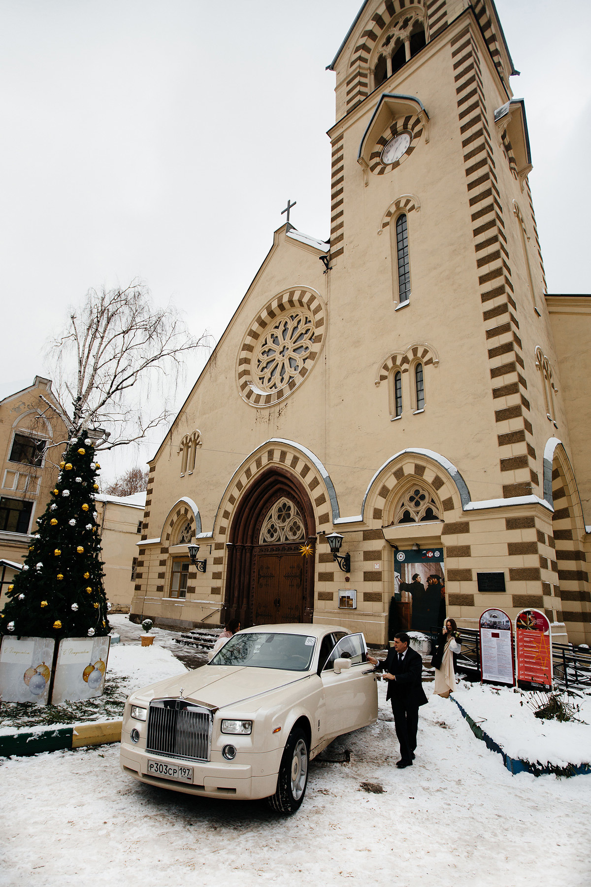 Свадьба в Москве с эмоциональным христианским венчанием. Архитектурный и интерьерный фотограф в Краснодаре | Дмитрий Демской