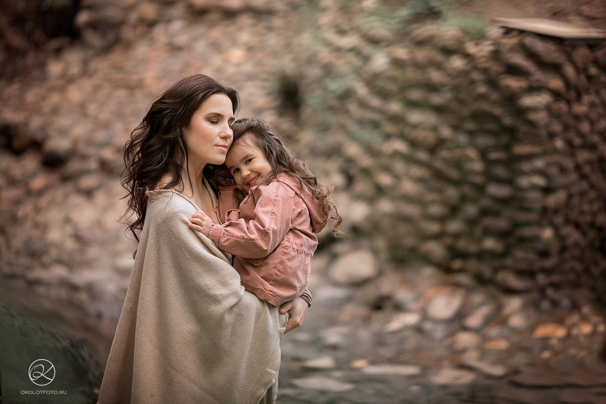 Фотосессия большой семьи на прогулке