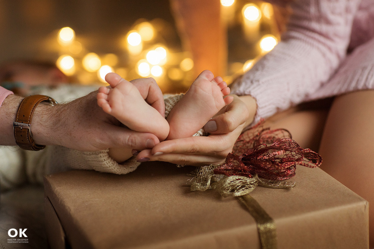 Семейная фотосессия в студии и дома Спб портфолио Насти Околот