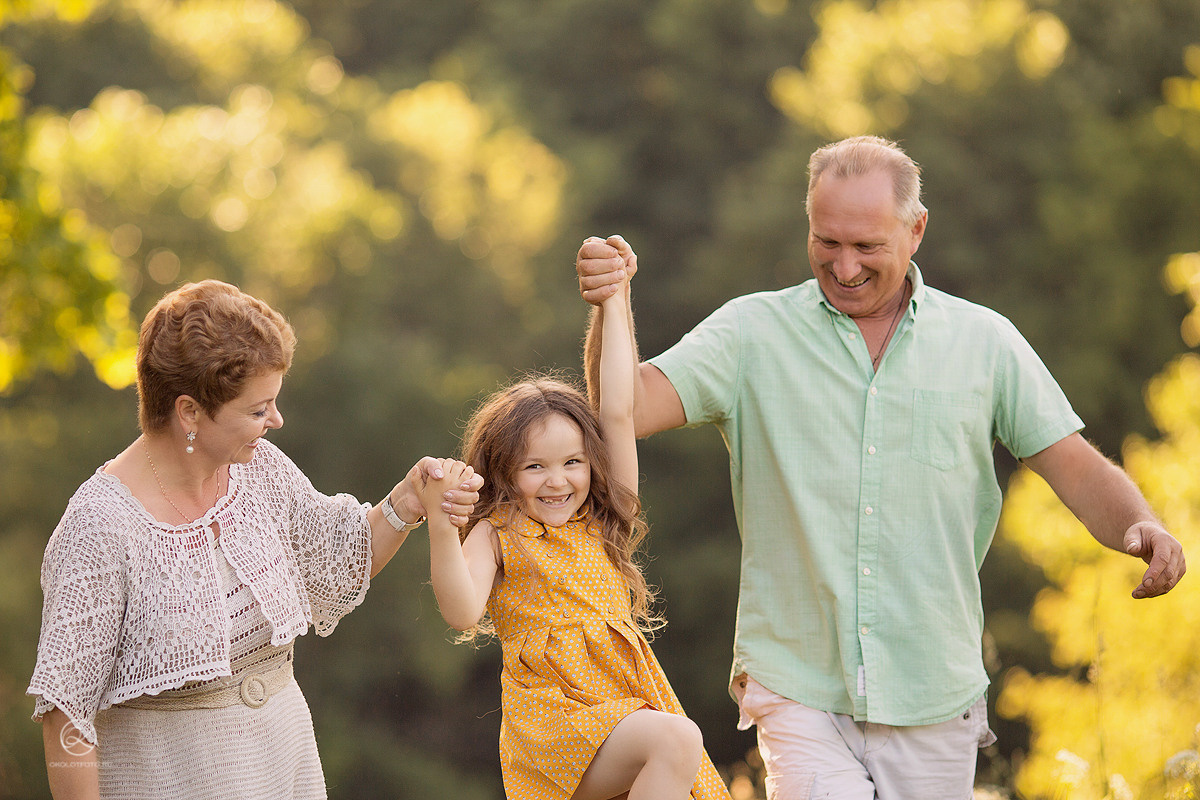 Фотосессия большой семьи, фотосессия бабушек с внуками