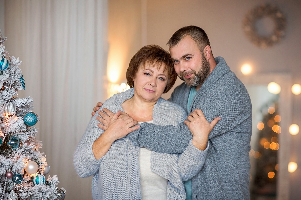 Новогодняя семейная фотосессия в студии