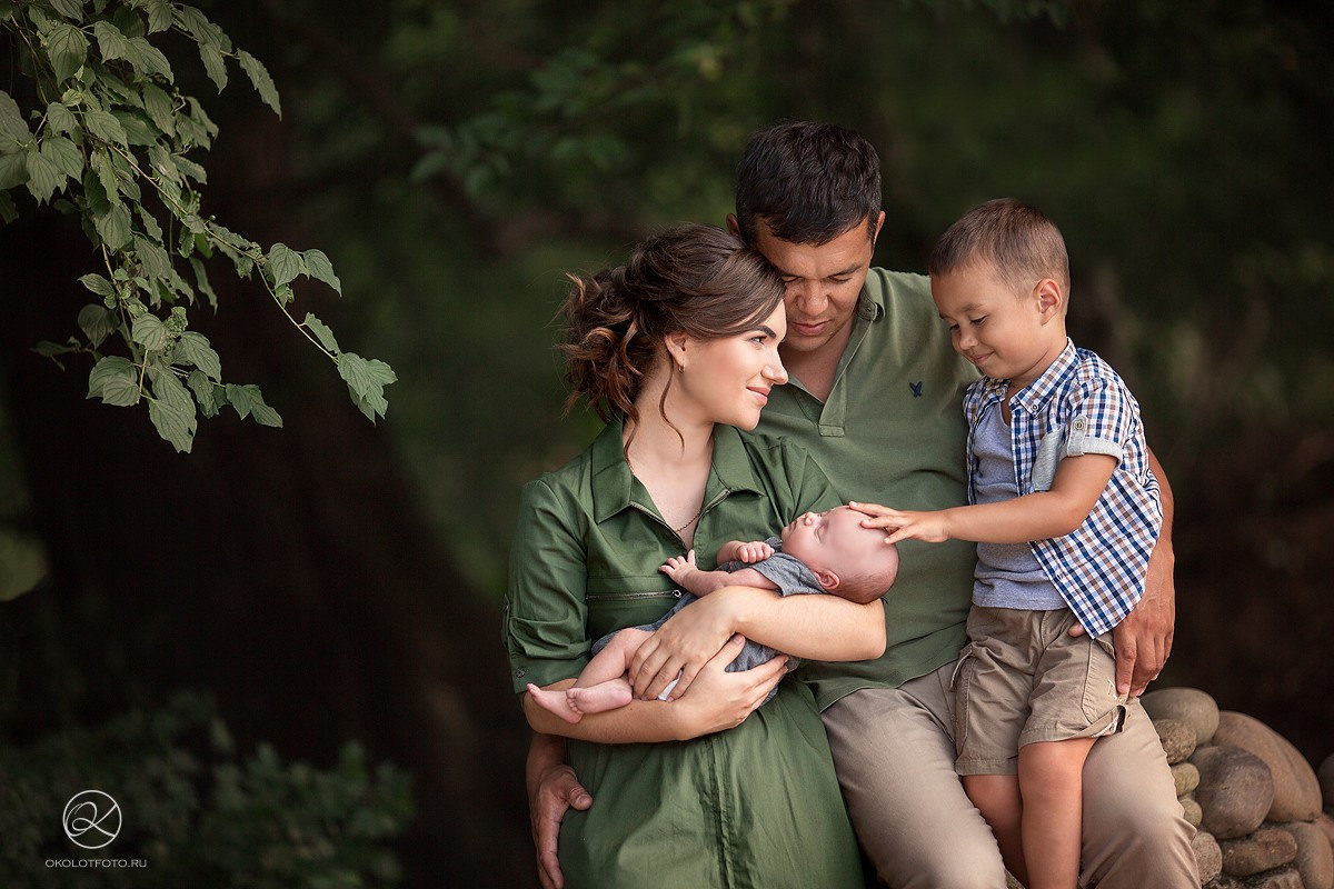Семейная фотосессия на природе, семейный фотограф, семейная фотосессия