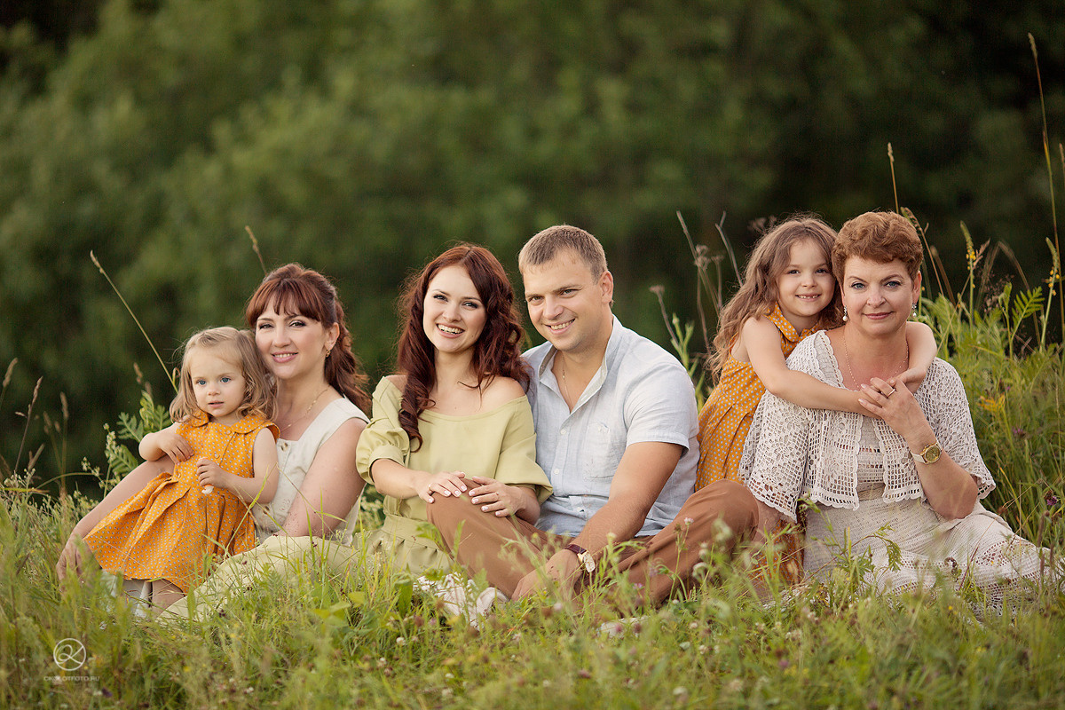 Фотосессия большой семьи, фотосессия бабушек с внуками