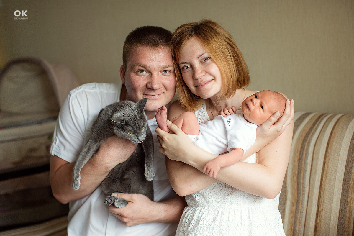 Семейная фотосессия в студии и дома Спб портфолио Насти Околот