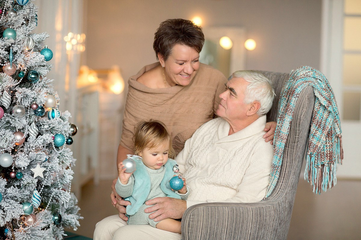 Новогодняя семейная фотосессия в студии