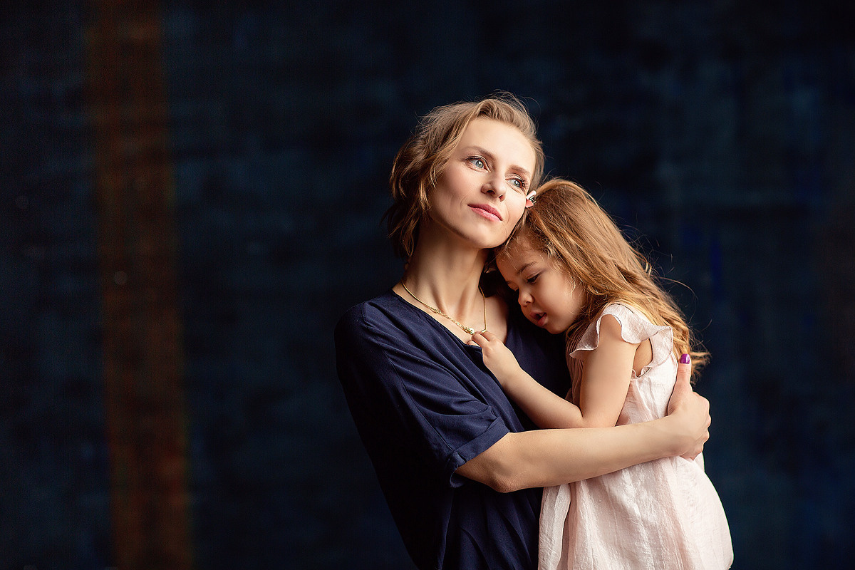 Семейная фотосессия в студии и дома Спб портфолио Насти Околот