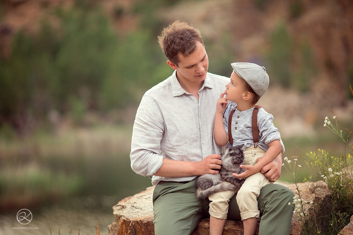 Фотосессия большой семьи на прогулке