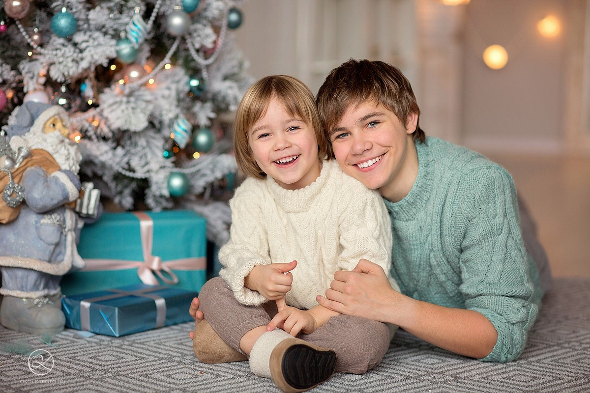 Новогодняя семейная фотосессия в студии