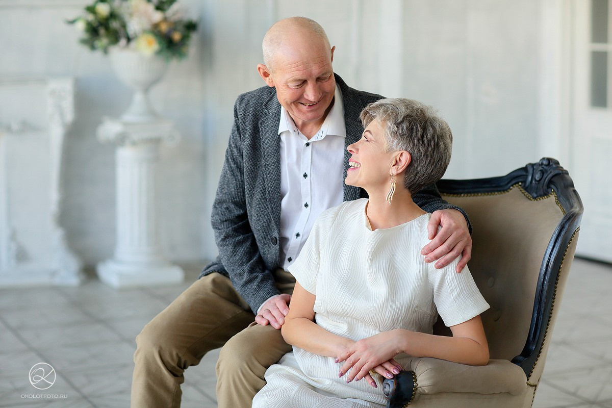 Семейная фотосессия в студии и дома Спб портфолио Насти Околот