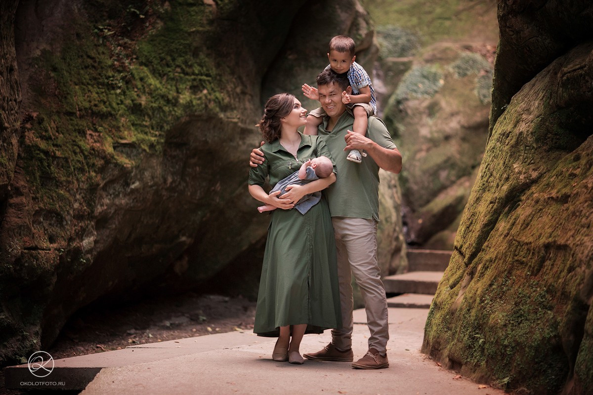 Семейная фотосессия на природе, семейный фотограф, семейная фотосессия