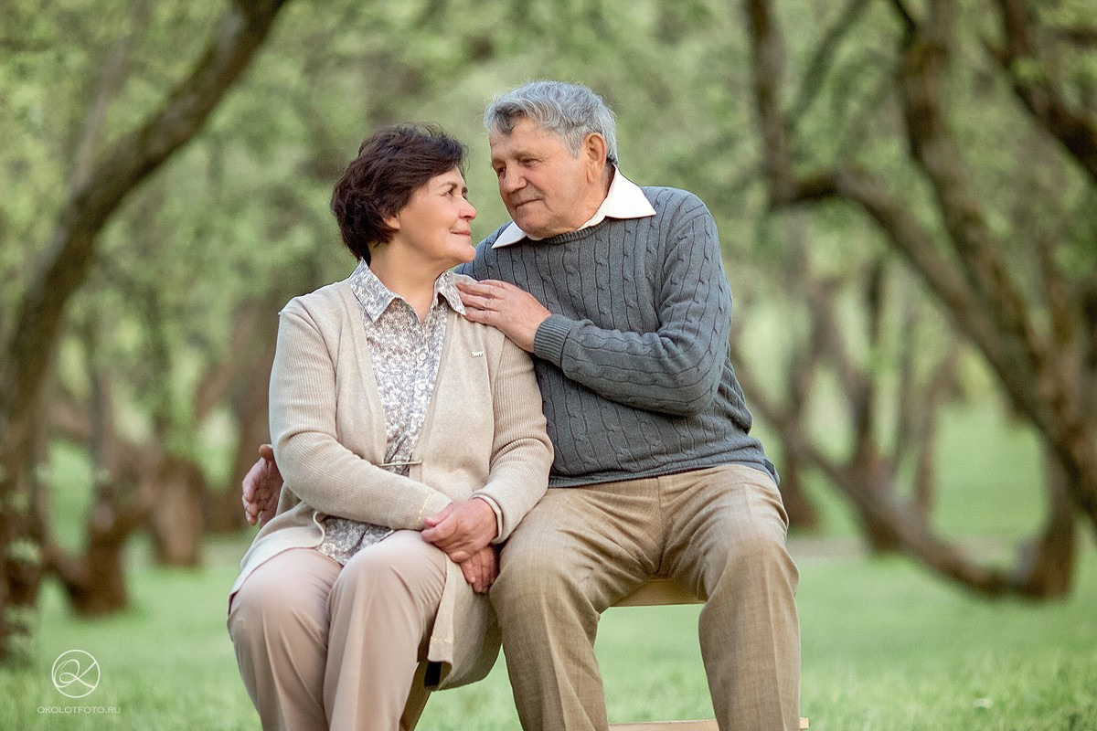 Фотосессия большой семьи на прогулке