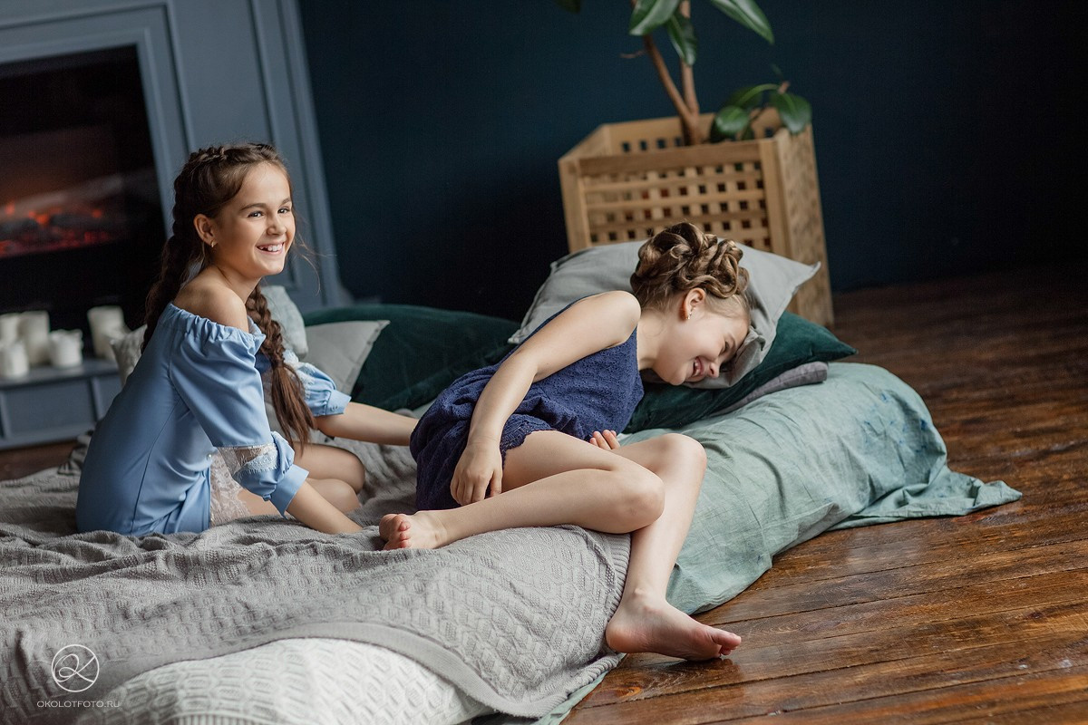 Фотосессия большой семьи в студии