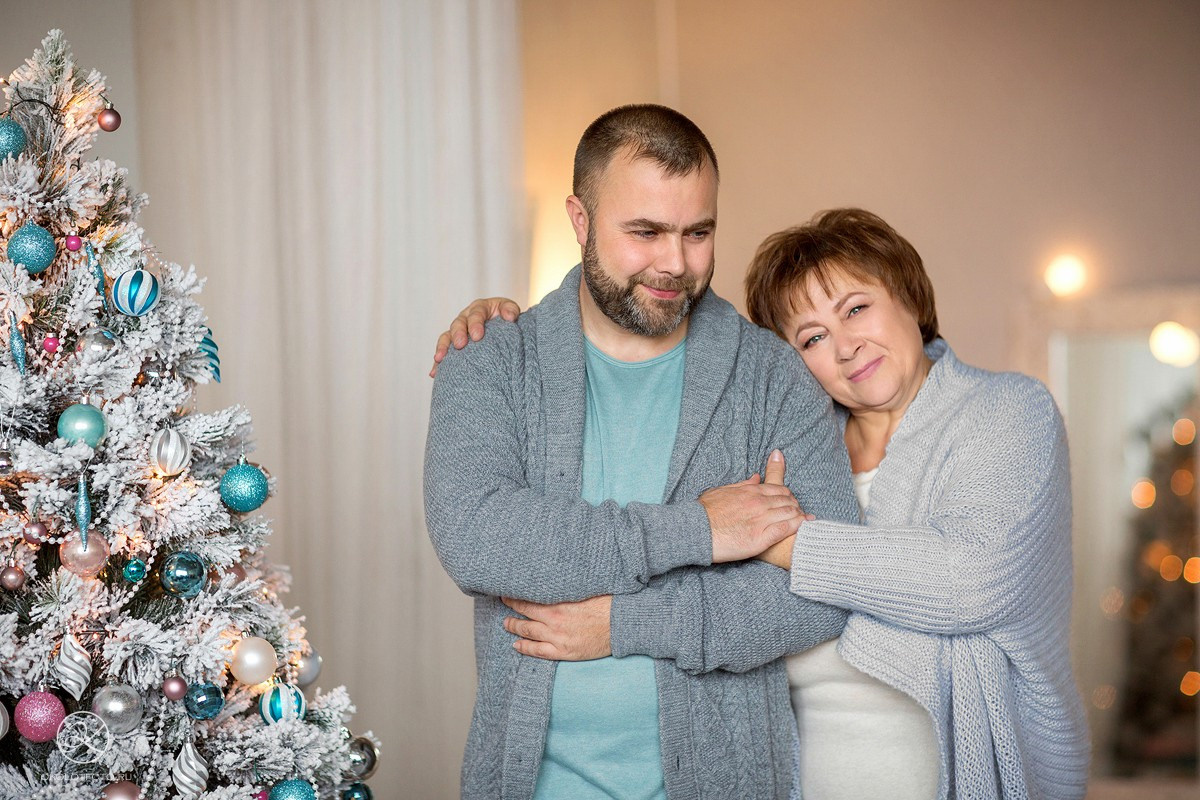 Новогодняя семейная фотосессия в студии