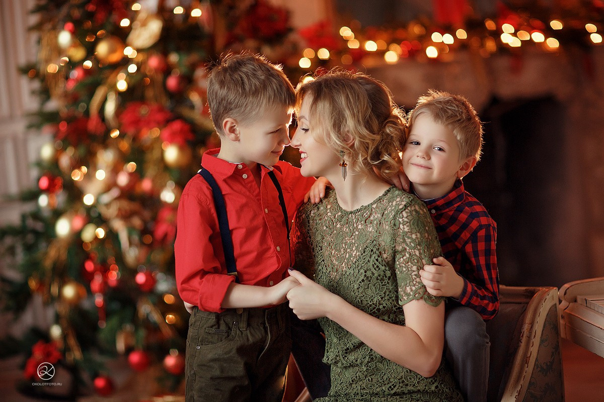 Семейная фотосессия в студии и дома Спб портфолио Насти Околот