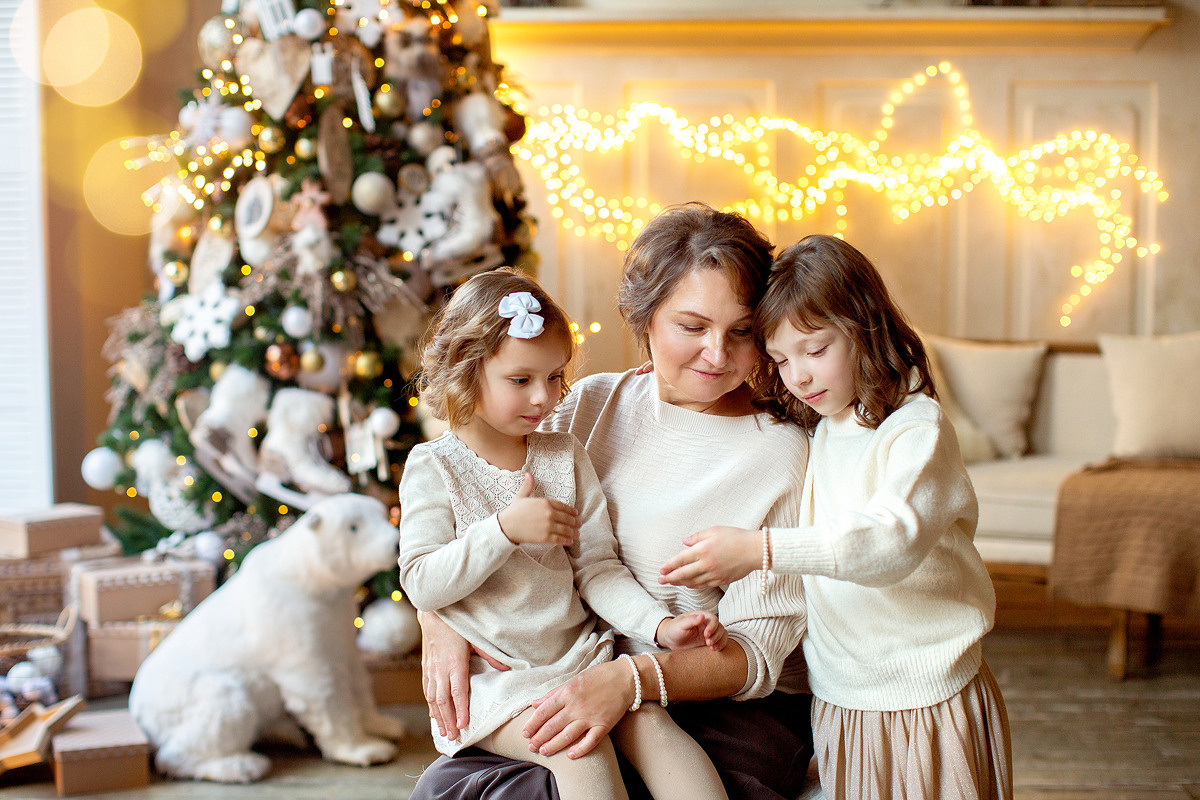 Семейная фотосессия в студии и дома Спб портфолио Насти Околот