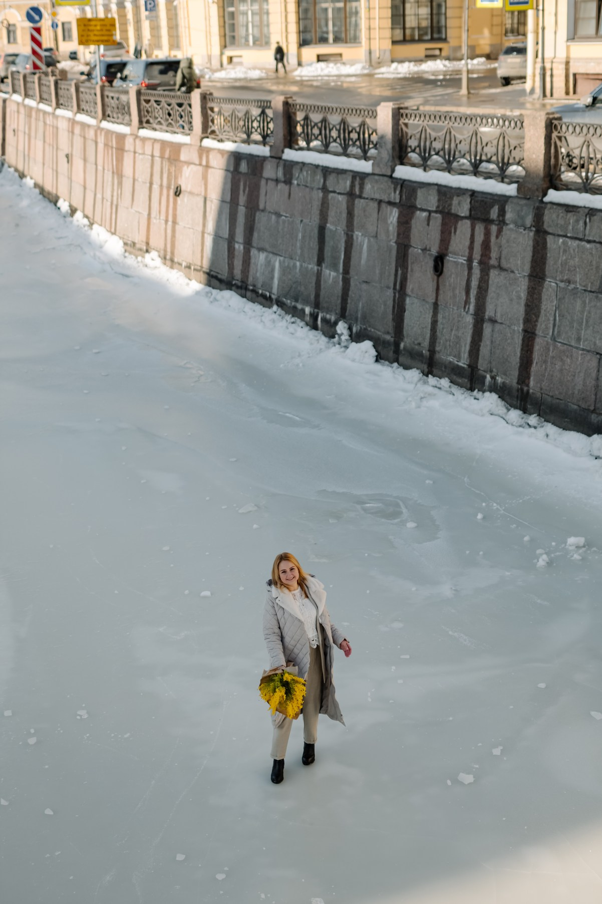 Прогулка с цветами по улицам и каналам. Свадебный и семейный фотограф в Санкт-Петербурге Елена Худякова