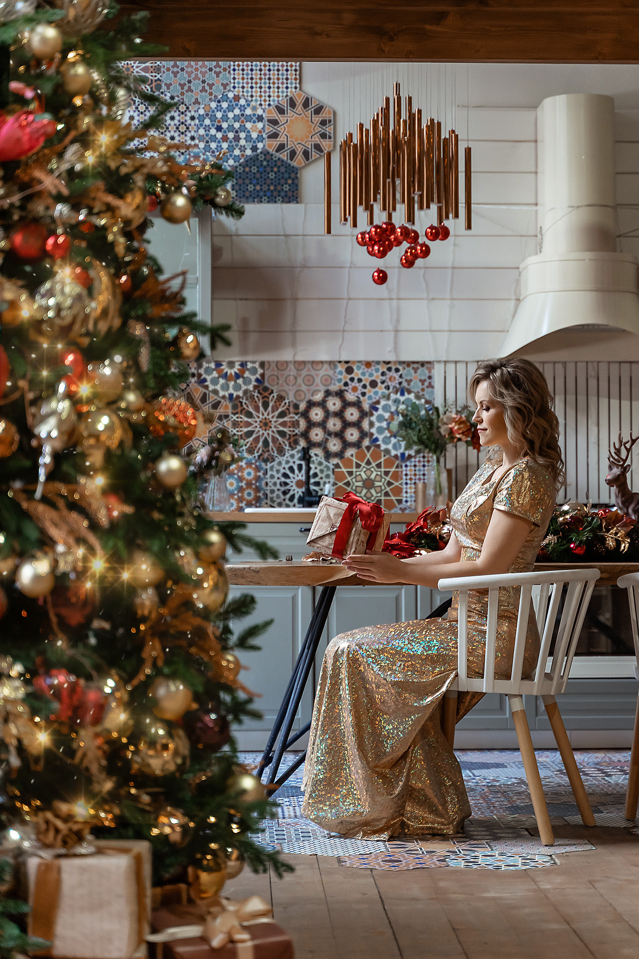 новогодняя фотосессия семейная с грудным ребенком, новогодняя семейная фотосессия с маленьким ребенком образы, новогодняя фотосессия в студии семейная идеи образы, примеры новогодних фотосессий семейных, как одеться на фотосессию новогоднюю семейную, новогодняя фотосессия семейная что одеть, новогодняя фотосессия семейная дома, новогодние фотосессии семейные, семейная новогодняя фотосессия с двумя детьми, новогодняя фотосессия семейная образы с детьми 2023, новогодние фотосессии семейные с малышом в студии, новогодние фотосессии семейные образы с малышом